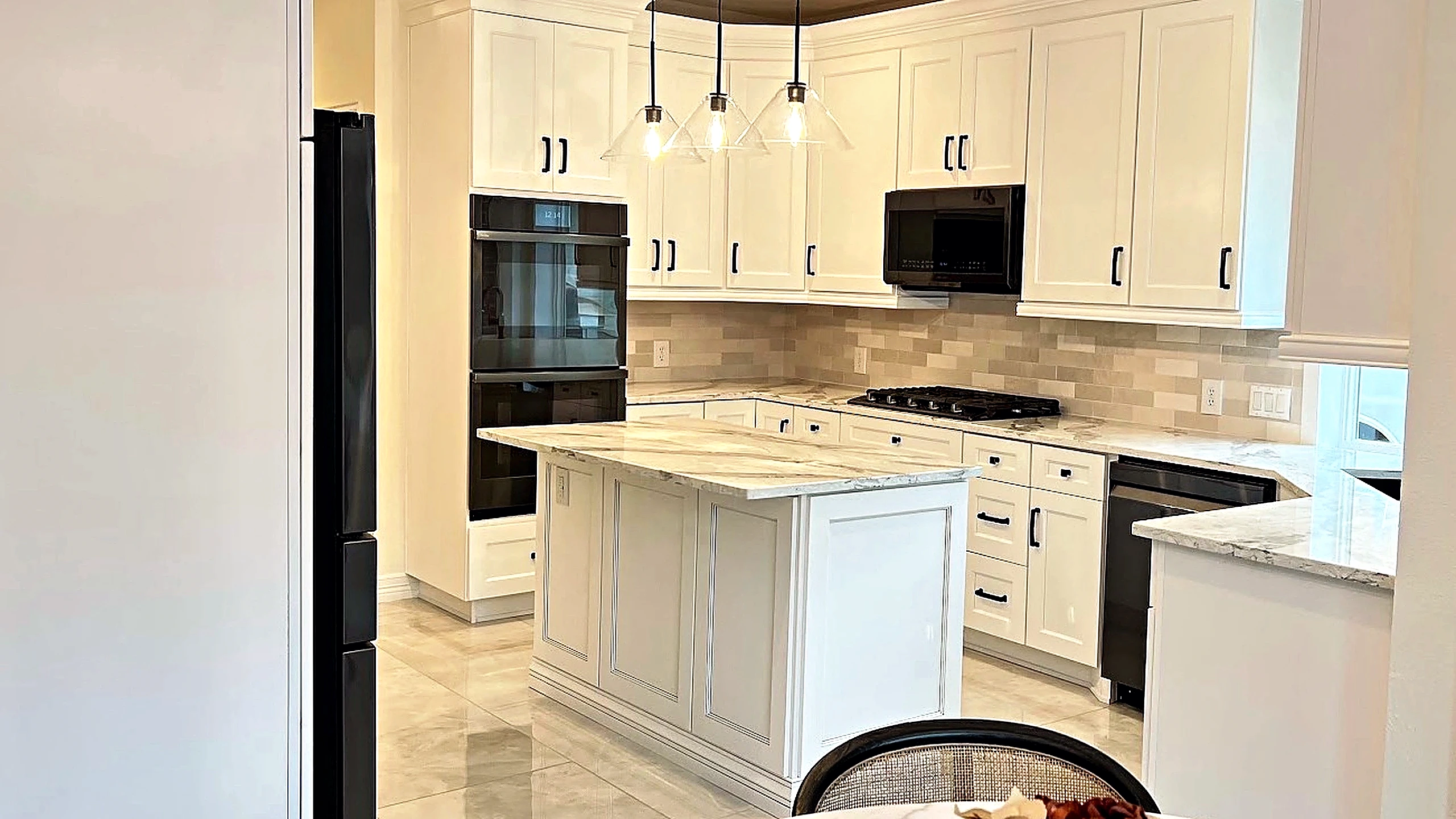 Finished kitchen remodel in Spring Valley Village, Houston, designed and built by Bager Remodeling